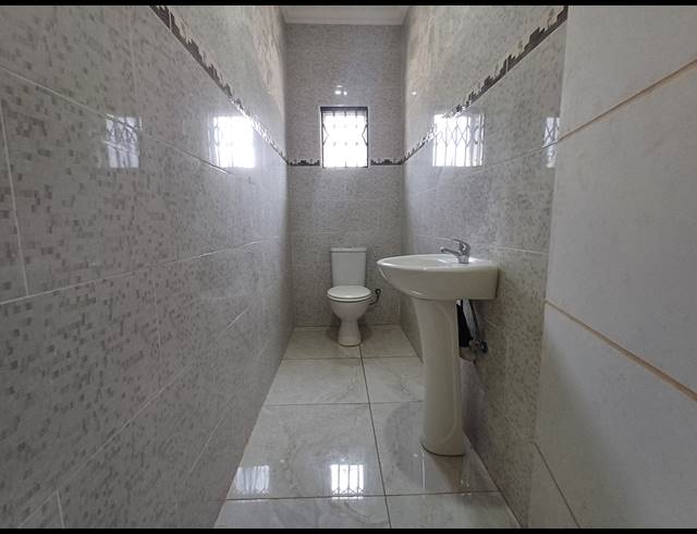 5 BEDROOM HOUSE FOR SALE IN HILTON GARDENS